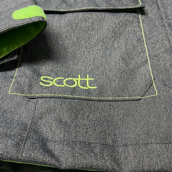 Scott outerwear Snowboard/ski jacket - Picture 2 of 9